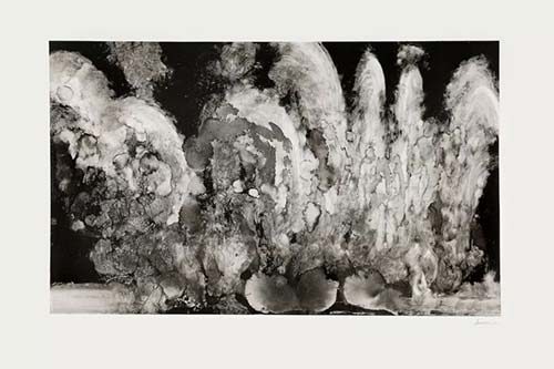 Maggi Hambling，Wall of water，2011，版權(quán)屬于 Maggi Hambling