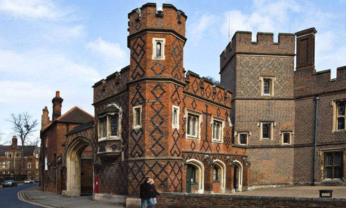 英國愛丁堡大學(xué)