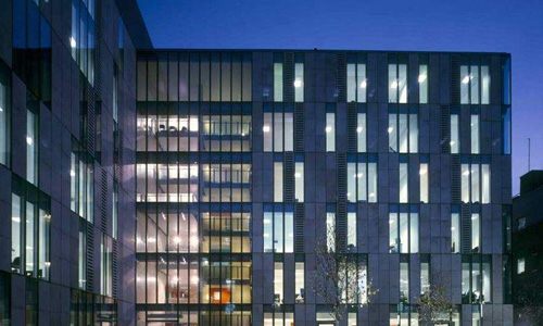 英國金斯頓大學